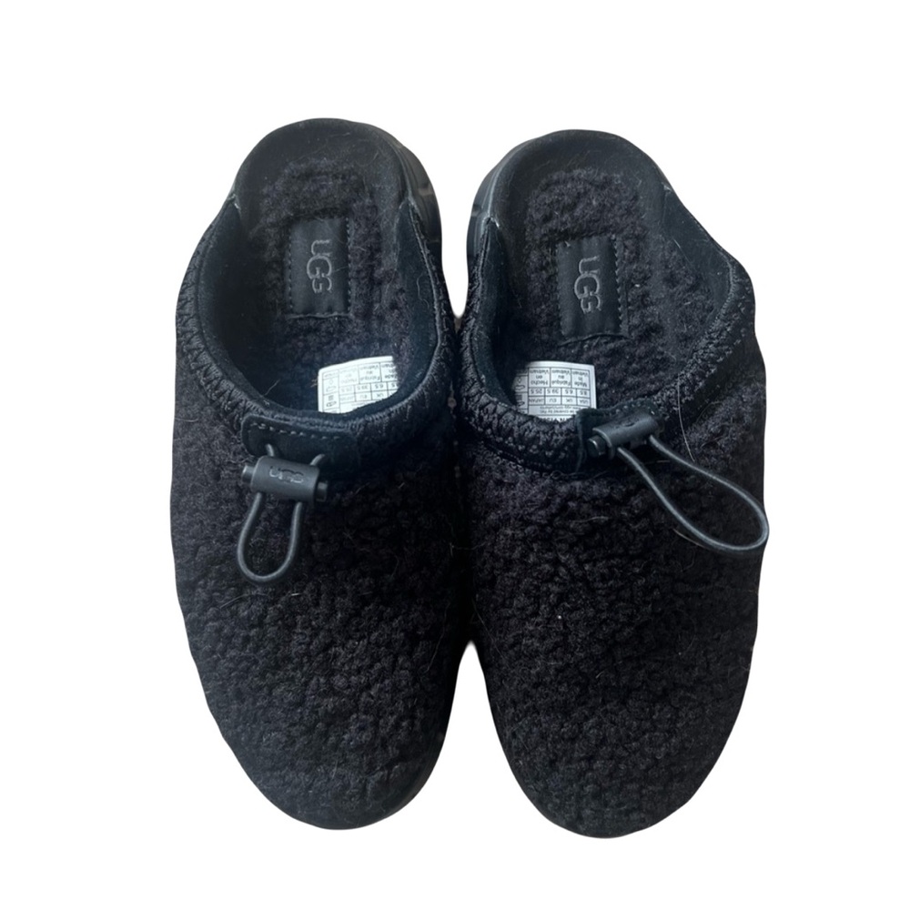 UGG Women’s Black Westsider Hybrid Slippers